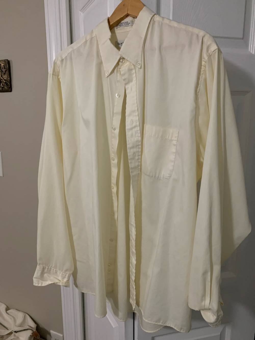 Van Heusen Men's Light yellow Button-Down Dress Shirt